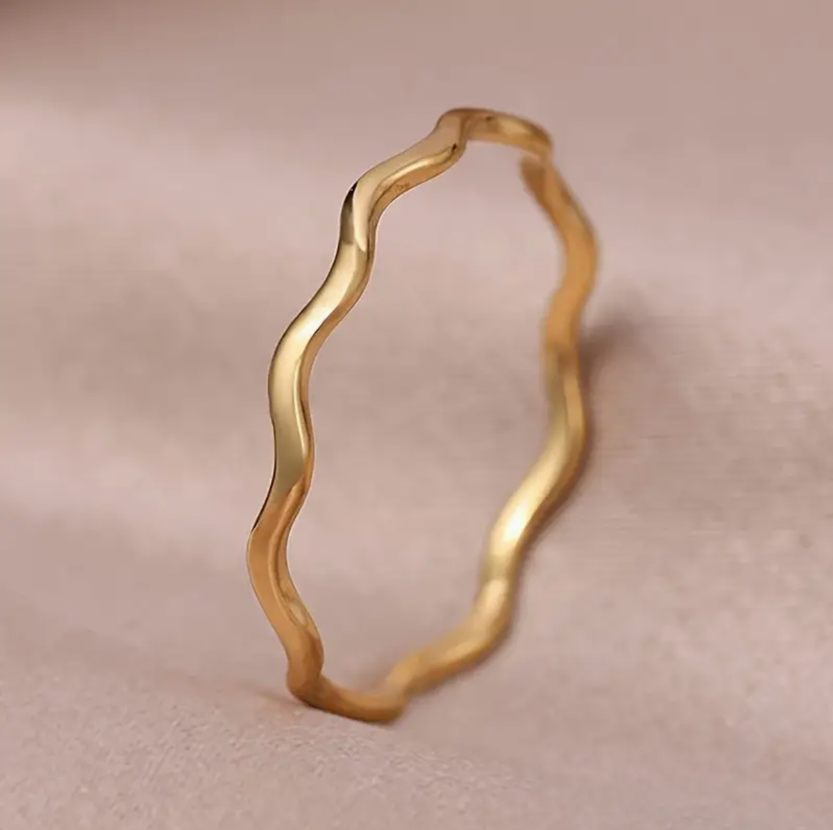 Wavy Band Ring